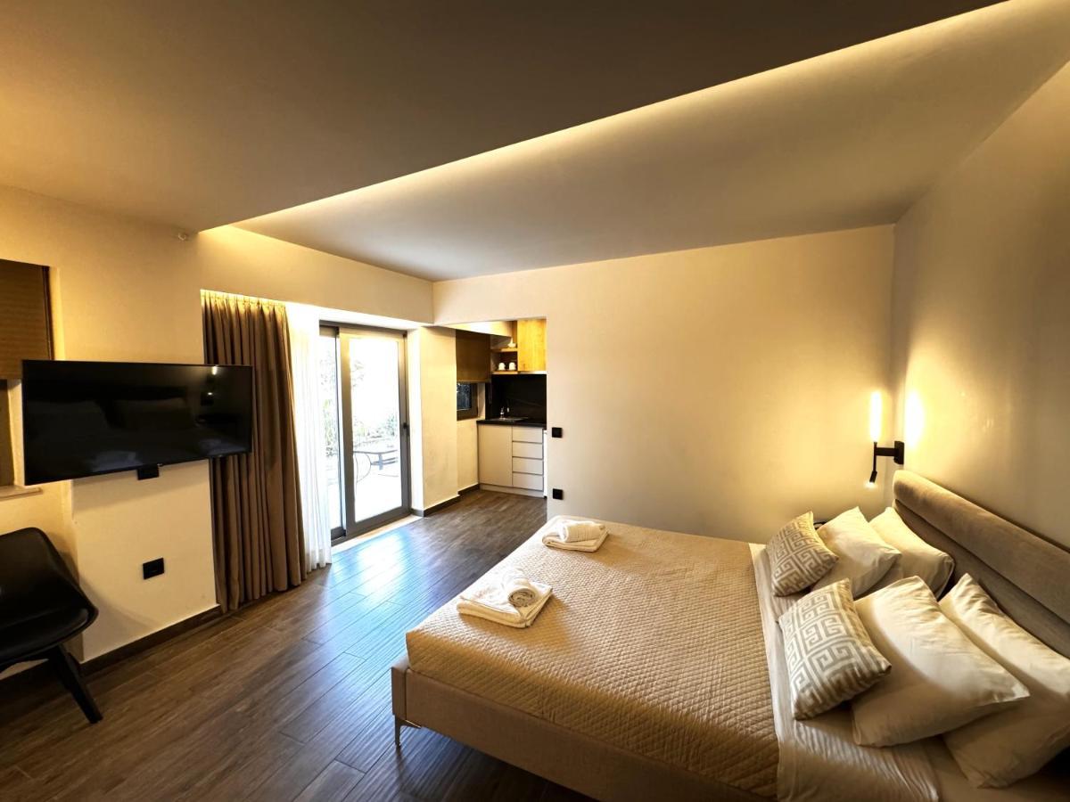 Elina Hotel Apartments Rethymno  ภายนอก รูปภาพ