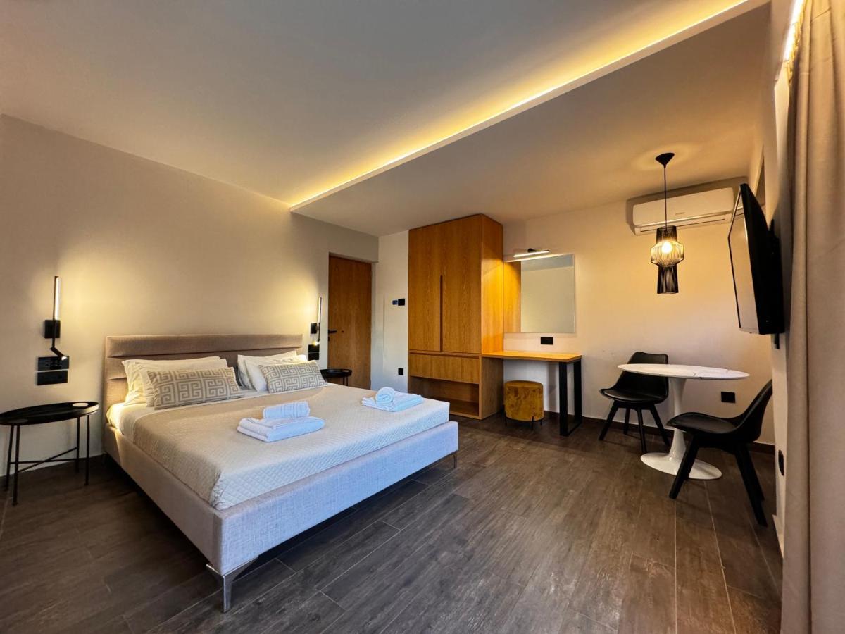 Elina Hotel Apartments Rethymno  ภายนอก รูปภาพ
