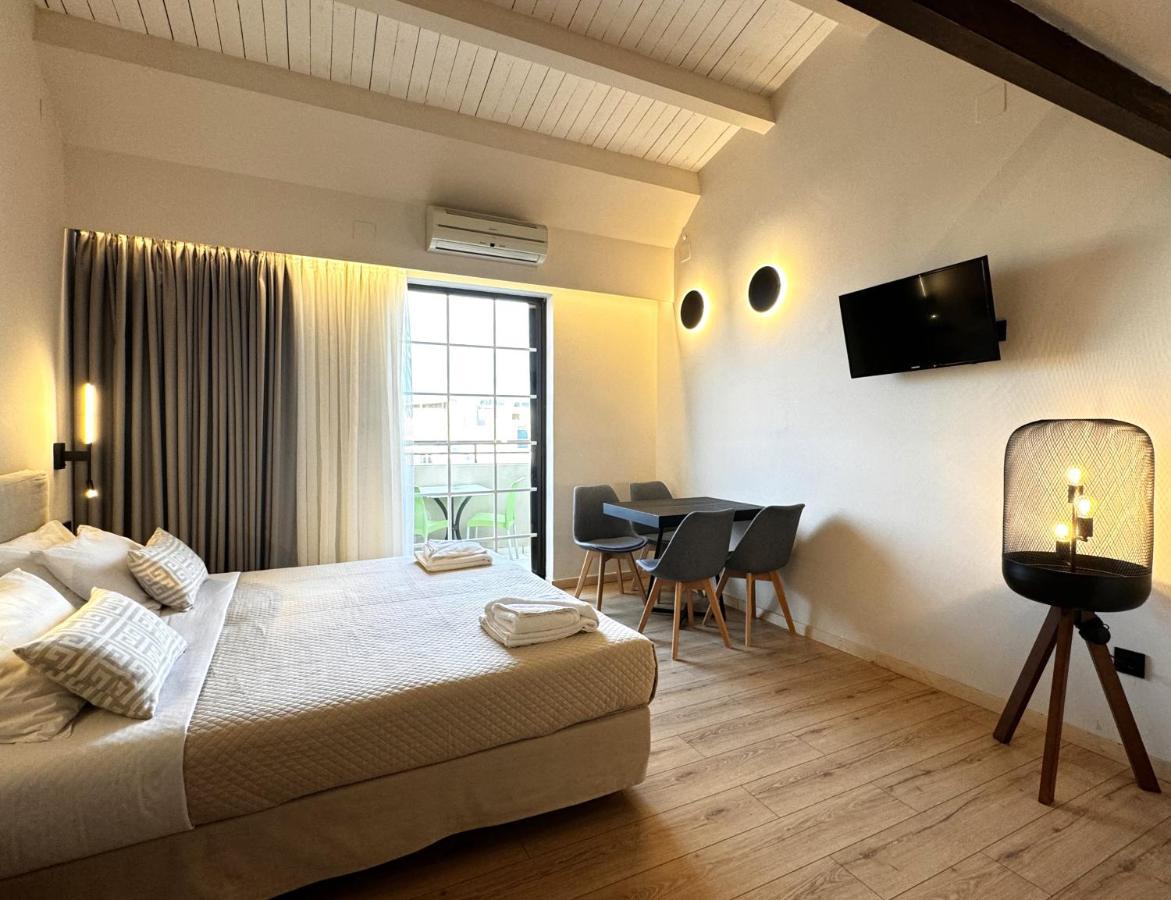 Elina Hotel Apartments Rethymno  ภายนอก รูปภาพ